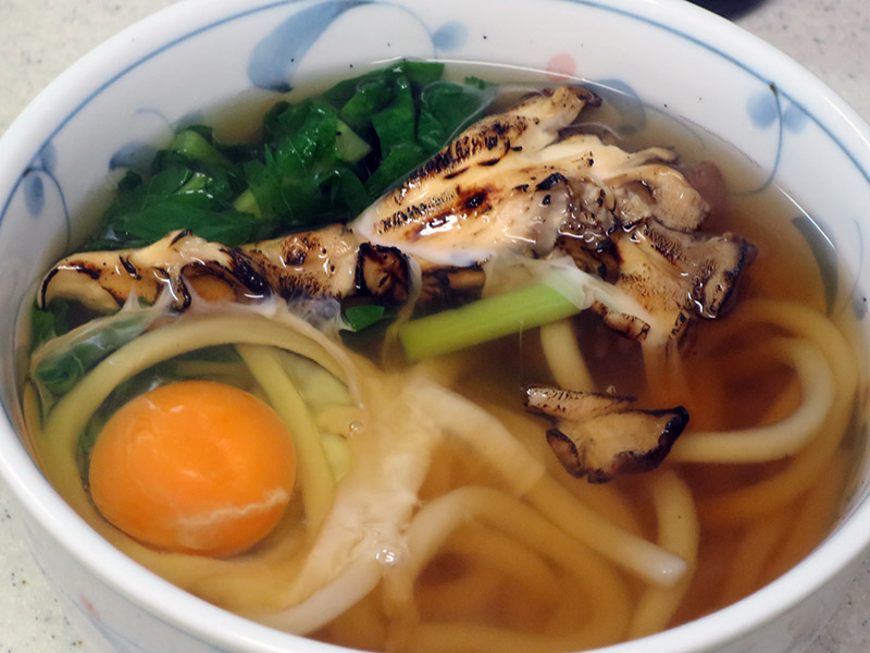 焼きマイタケうどん