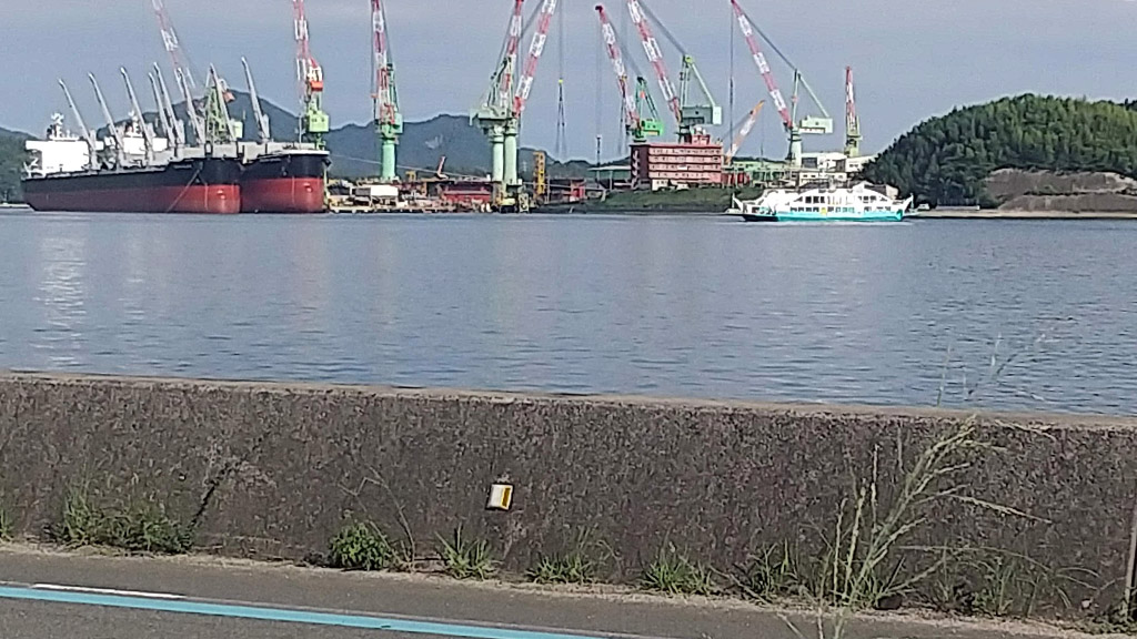 「後ろから前から」型フェリー